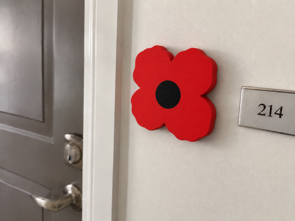 Red remembrance poppy — 8″
